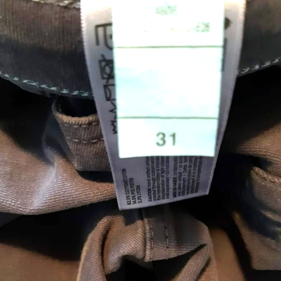 Plum Yoga Jeans - Picture 4 of 4